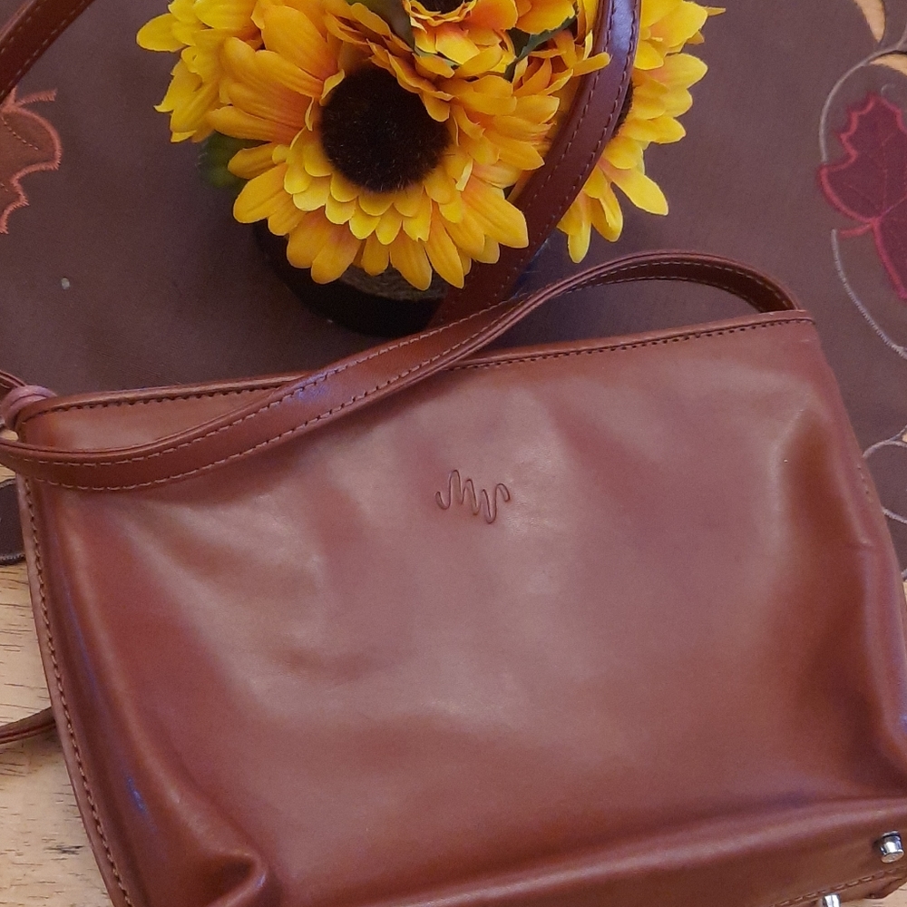 BNWT Monsac small leather purse
